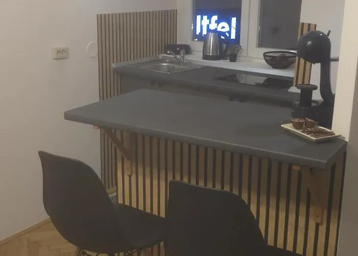 New Experience In Old Town 232 Apartment