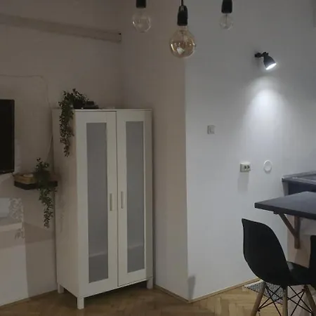 New Experience In Old Town 232 Бухарест