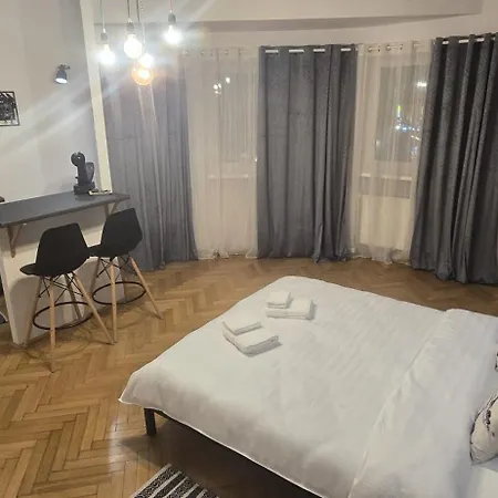 New Experience In Old Town 232 Апартаменты Бухарест